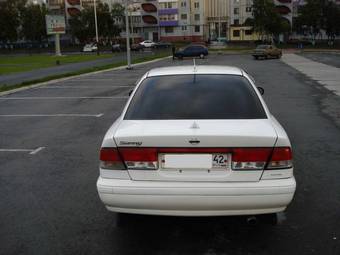 1999 Nissan Sunny Pictures