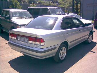 1999 Nissan Sunny Pictures