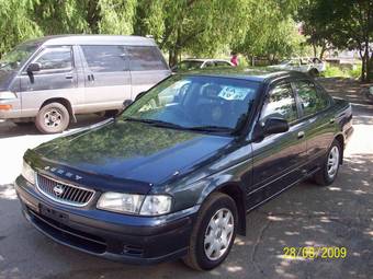 1999 Nissan Sunny Pictures