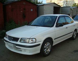 1999 Nissan Sunny Photos