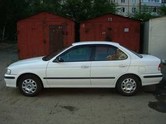 1999 Nissan Sunny Photos