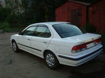 1999 Nissan Sunny Photos