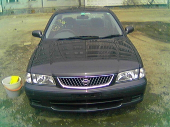 2000 Nissan Sunny