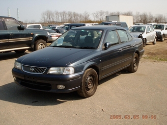 2000 Nissan Sunny