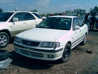 2000 Nissan Sunny