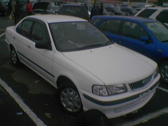 2000 Nissan Sunny