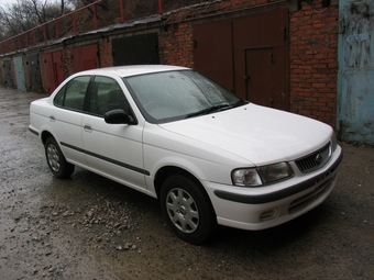 2000 Nissan Sunny