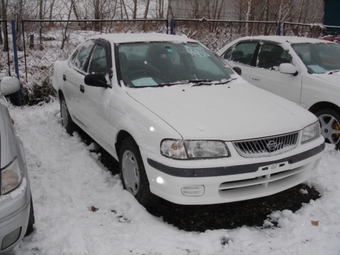 2000 Nissan Sunny