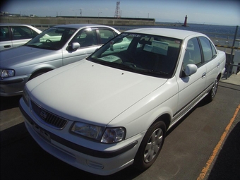 2000 Nissan Sunny