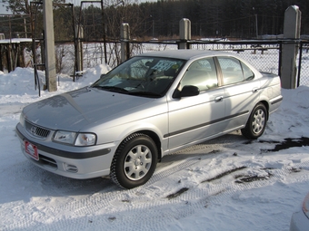 2000 Nissan Sunny