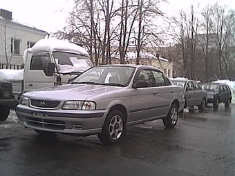 2000 Nissan Sunny