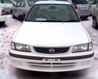 2000 Nissan Sunny