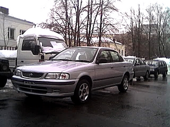 2000 Nissan Sunny