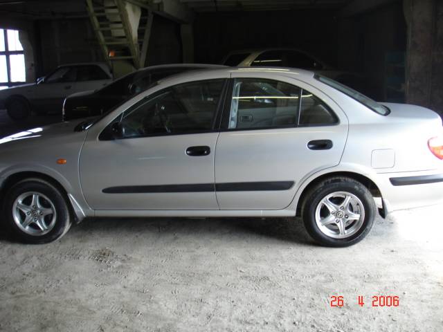 2000 Nissan Sunny