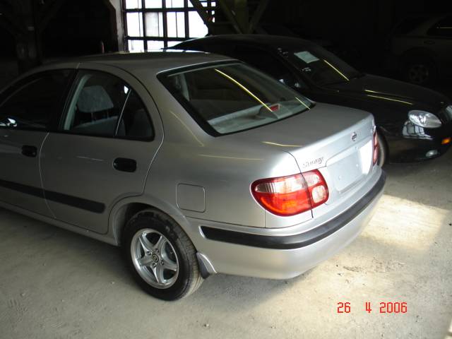 2000 Nissan Sunny