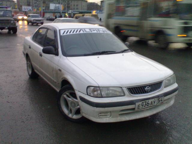 2000 Nissan Sunny