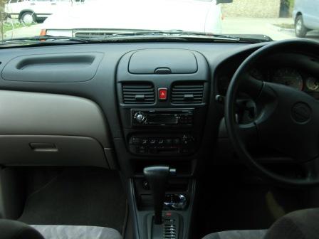 2000 Nissan Sunny