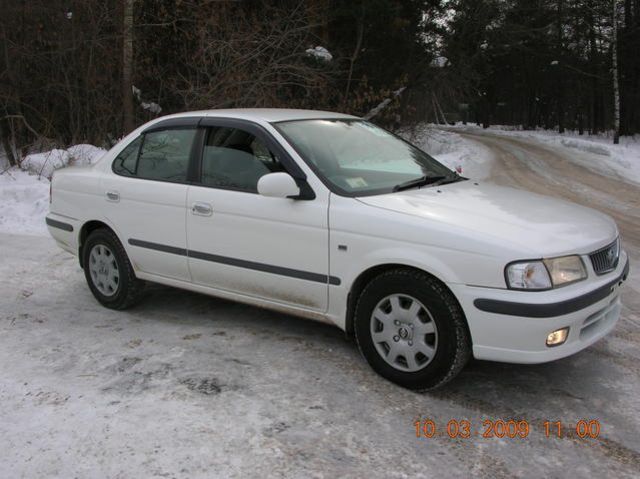 2000 Nissan Sunny
