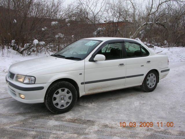 2000 Nissan Sunny