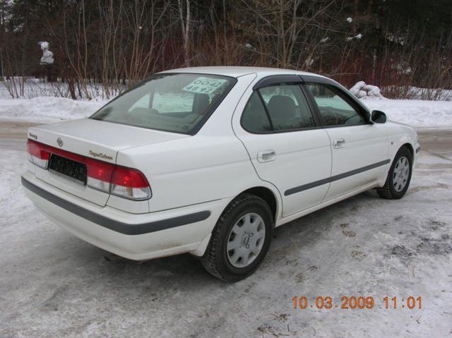 2000 Nissan Sunny