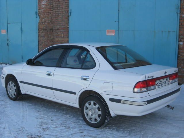 2000 Nissan Sunny