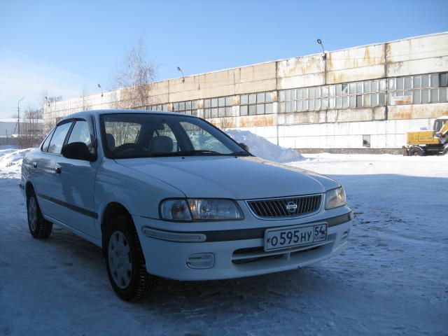 2000 Nissan Sunny