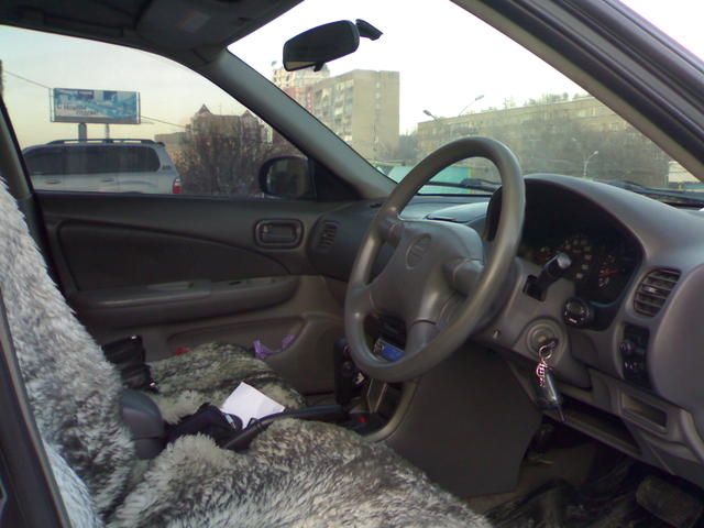 2000 Nissan Sunny