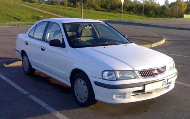 2000 Nissan Sunny