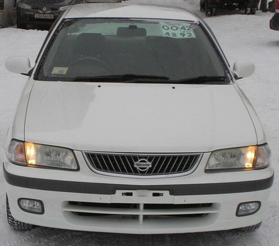 2000 Nissan Sunny
