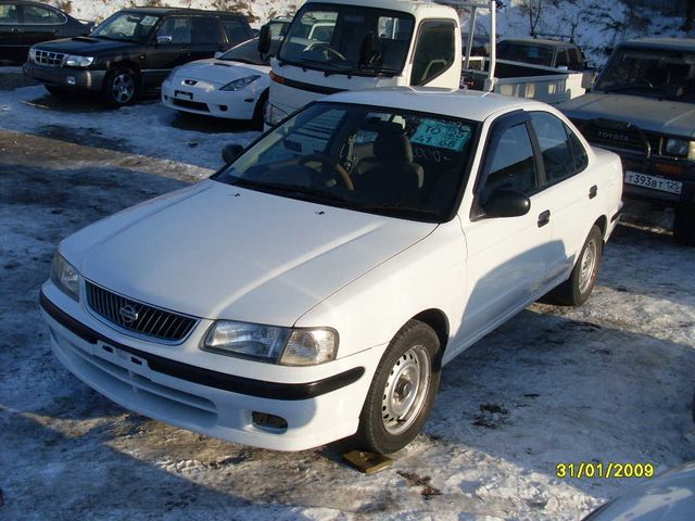2000 Nissan Sunny