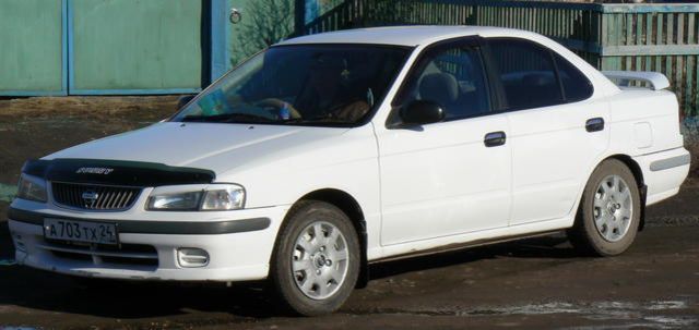 2000 Nissan Sunny