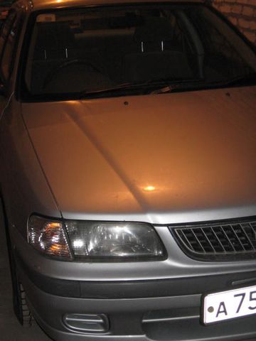 2000 Nissan Sunny