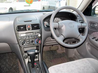 2000 Nissan Sunny Pics