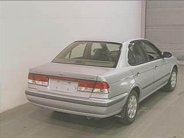 2000 Nissan Sunny Pictures