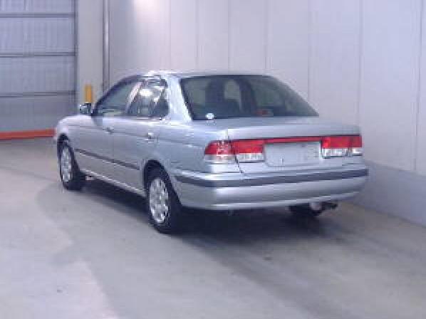 2000 Nissan Sunny Pics