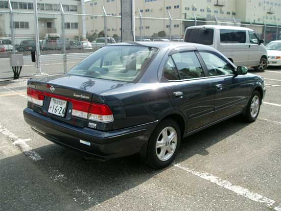 2000 Nissan Sunny Photos