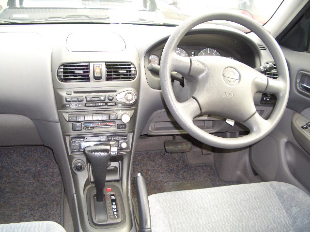 2000 Nissan Sunny Photos
