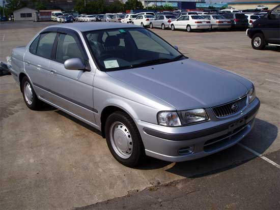 2000 Nissan Sunny Pics