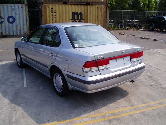 2000 Nissan Sunny Pictures
