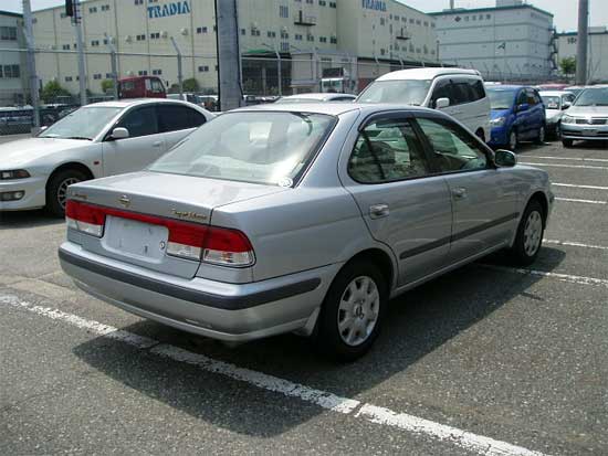 2000 Nissan Sunny Images
