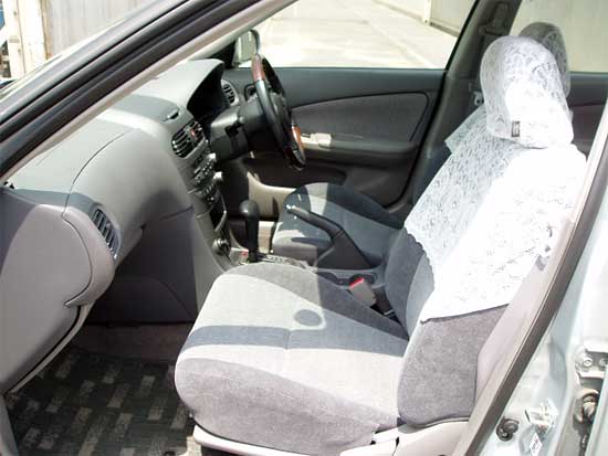 2000 Nissan Sunny Pictures
