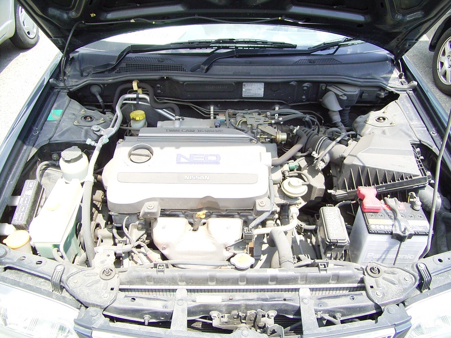2000 Nissan Sunny Wallpapers