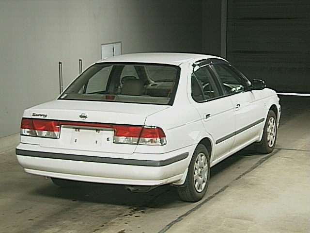 2000 Nissan Sunny Pictures