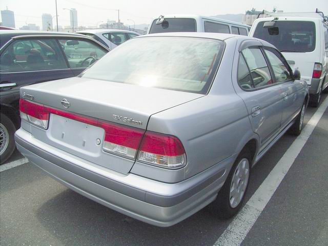 2000 Nissan Sunny Wallpapers