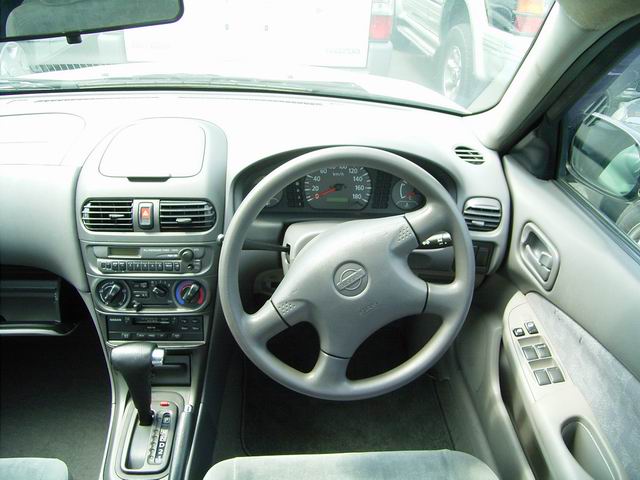2000 Nissan Sunny Pictures