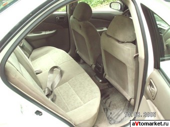 2000 Nissan Sunny Pictures