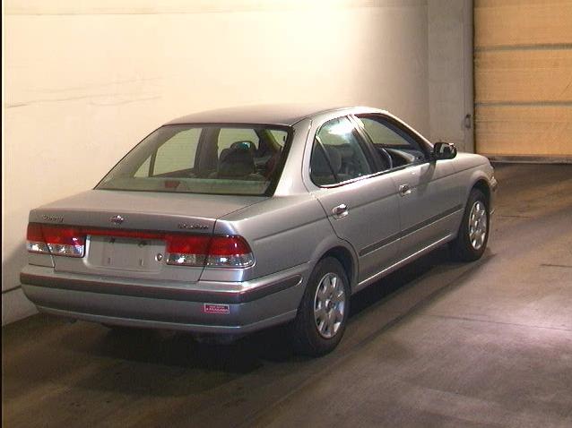 2000 Nissan Sunny Photos