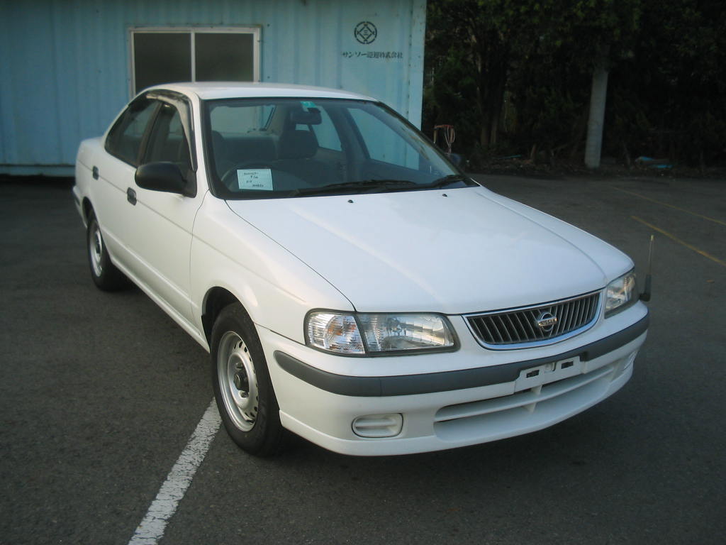 2000 Nissan Sunny Photos