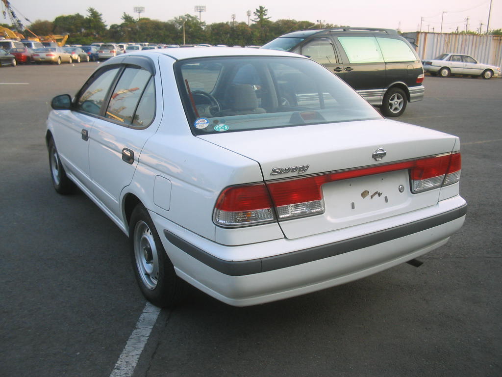 2000 Nissan Sunny Photos