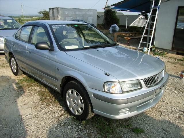 2000 Nissan Sunny Pictures